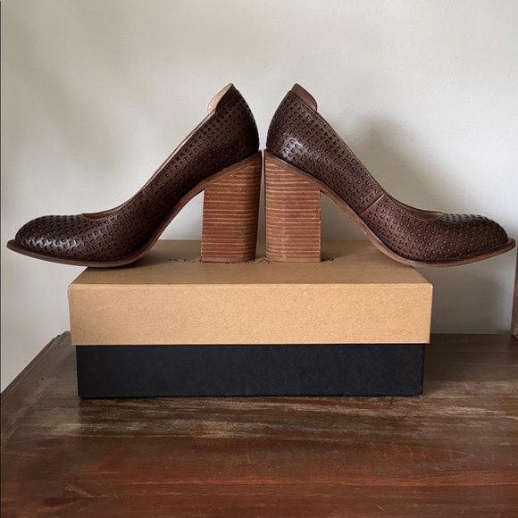 KELSI DAGGER BROOKLYN Hall Pump Laser Cut Brown Leather Stacked Heel - Size 9